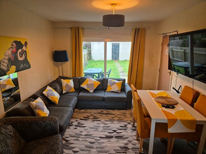 5 Bedroom Semi-Detached House To Rent In Filton Avenue, Bristol, BS7