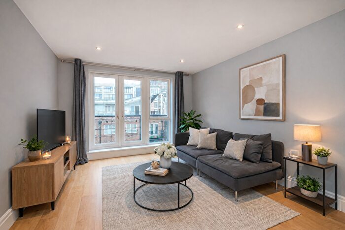 2 Bedroom Flat For Sale In Seven Kings Way, Kingston Upon Thames, KT2