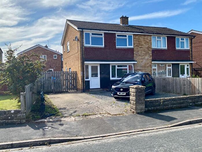 3 Bedroom Semi Detached House To Rent In Meadow Grove, Bedale, DL8