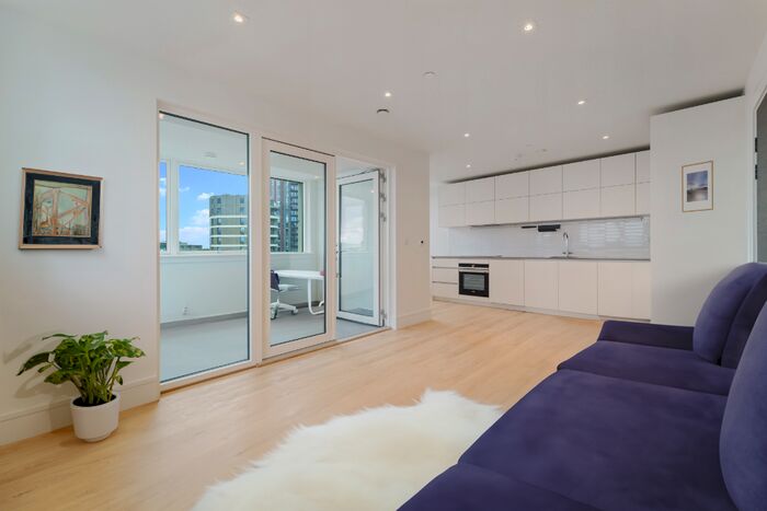 4 Bedroom Apartment To Rent In Weston Close, BA22