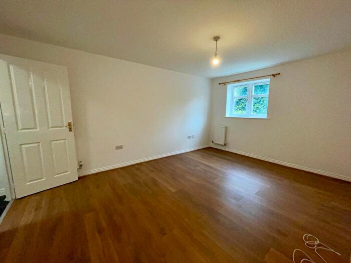 2 Bedroom Apartment To Rent In Haunch Close, Birmingham, West Midlands, B13