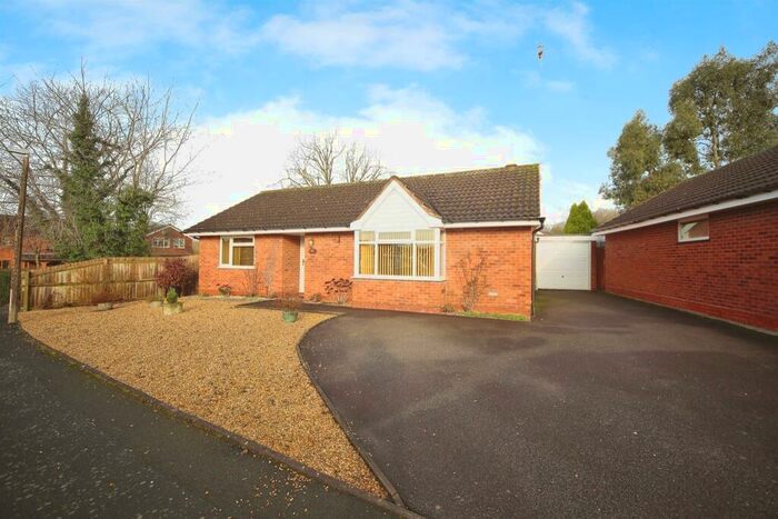 2 Bedroom Detached Bungalow For Sale In Illshaw Close, Winyates, Redditch, B98