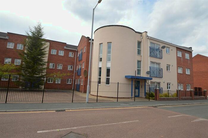 3 Bedroom Flat To Rent In Mallow Street, Hulme, Manchester, M15