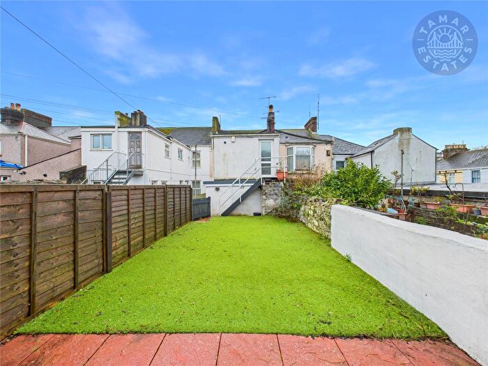 2 Bedroom Flat For Sale In Chudleigh Road, Plymouth, PL4