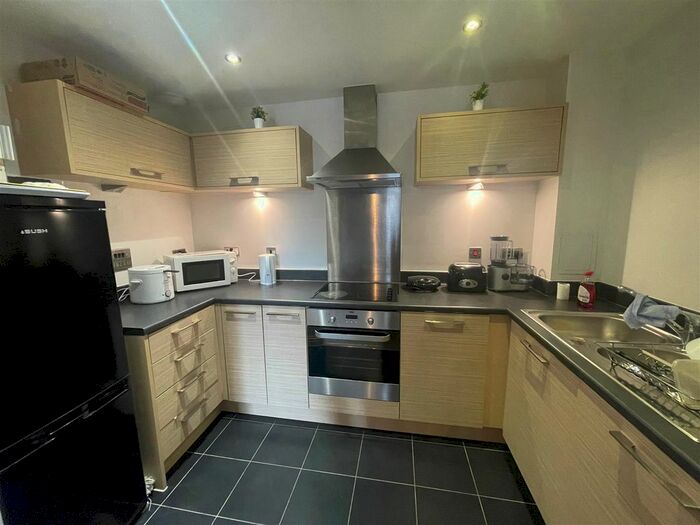1 Bedroom Flat To Rent In Draper Close, Grays, RM20