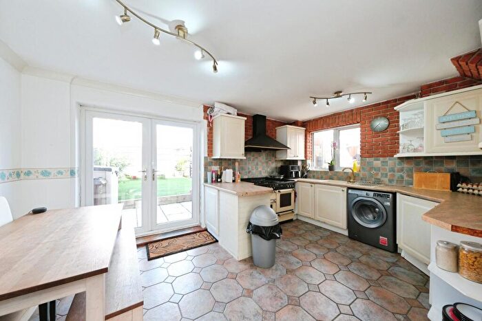 3 Bedroom Semi Detached House For Sale In Summerfields Way, Ilkeston, DE7