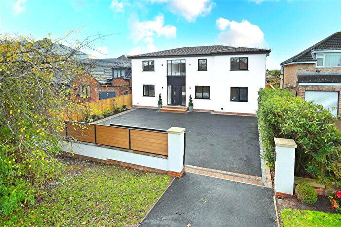 5 Bedroom Detached House For Sale In Wetherby Road, Harrogate, HG2