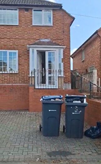 3 Bedroom Semi-Detached House To Rent In Templeton Road, Birmingham, B44