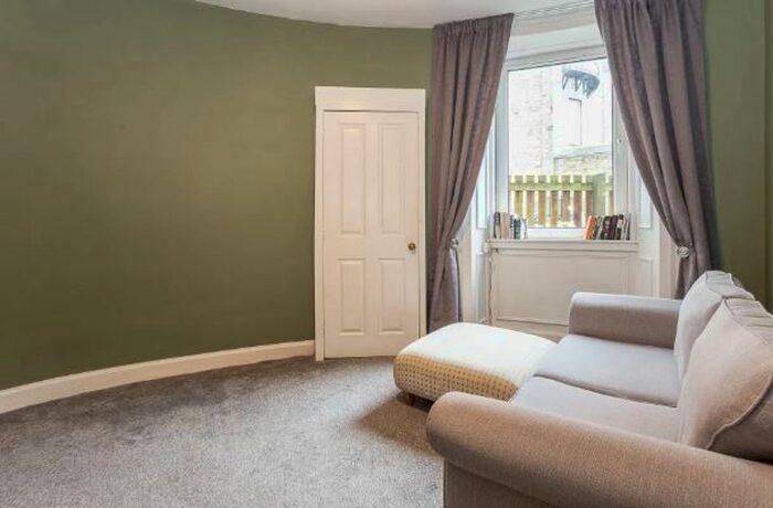 1 Bedroom Flat To Rent In Hillside Street, Edinburgh, EH7