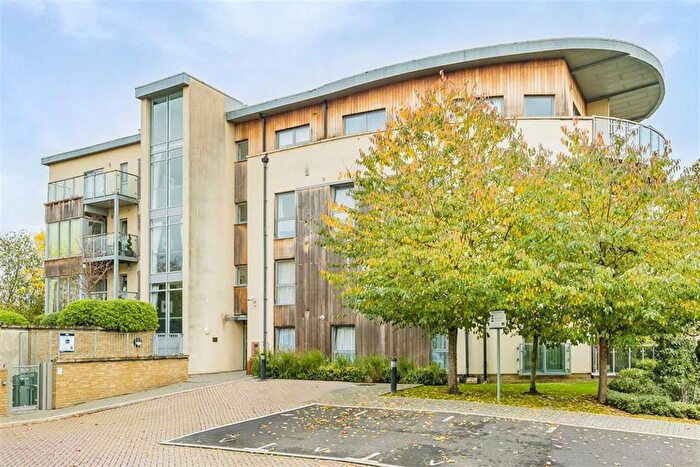 2 Bedroom Flat For Sale In Blagrove Road, Teddington, TW11