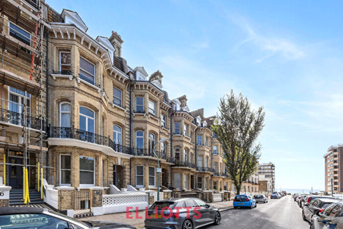4 Bedroom Apartment For Sale In First Avenue, Hove, BN3