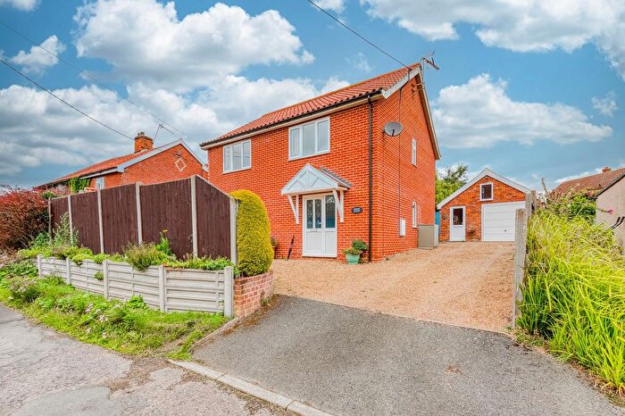 3 Bedroom Detached House For Sale In Druids Lane, Shelfanger, IP22