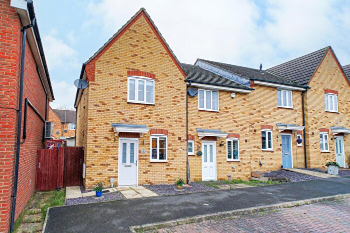 2 Bedroom End Of Terrace House For Sale In Deverell Way, Leighton Buzzard, LU7