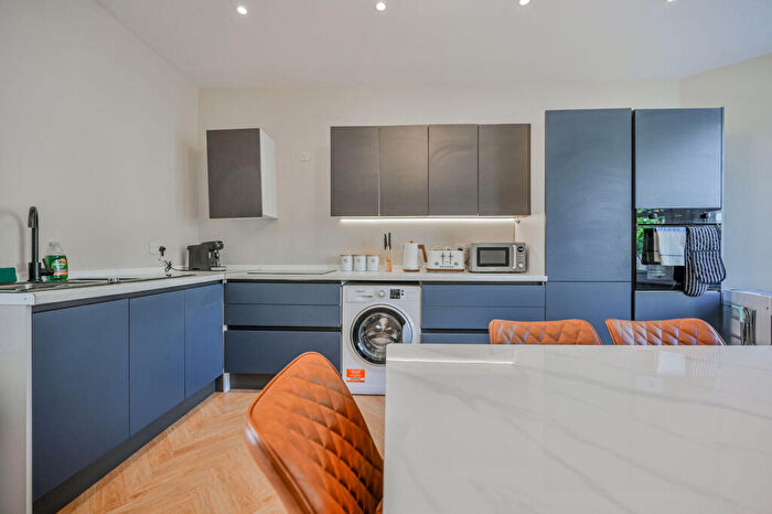 3 Bedroom Semi-Detached House For Sale In Stuart Crescent, London, , Wood Green, London, N22