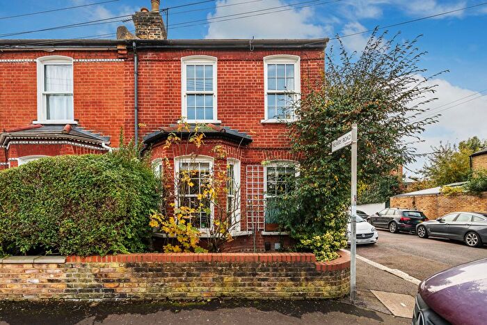 4 Bedroom End Of Terrace House For Sale In Heron Road, Twickenham, London, TW1