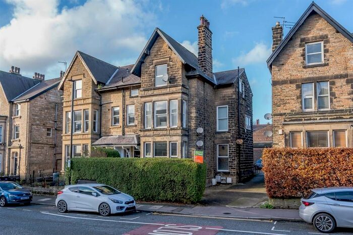 2 Bedroom Flat To Rent In East Parade, Harrogate, HG1