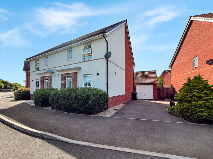 3 Bedroom Semi-Detached House For Sale In Berengaria Close, Westbury, BA13