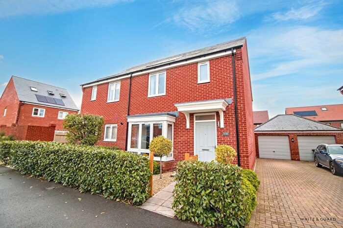 3 Bedroom Property For Sale In Pembers Farm Avenue, Fair Oak, SO50