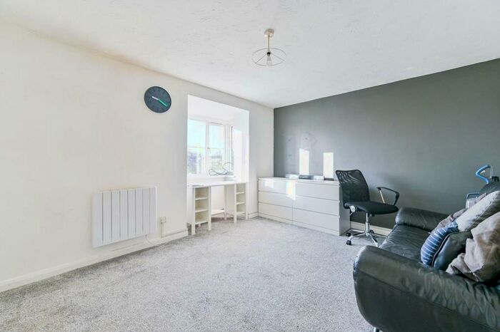 1 Bedroom Flat To Rent In Jefferson Lodge, North Wembley, Wembley, HA0