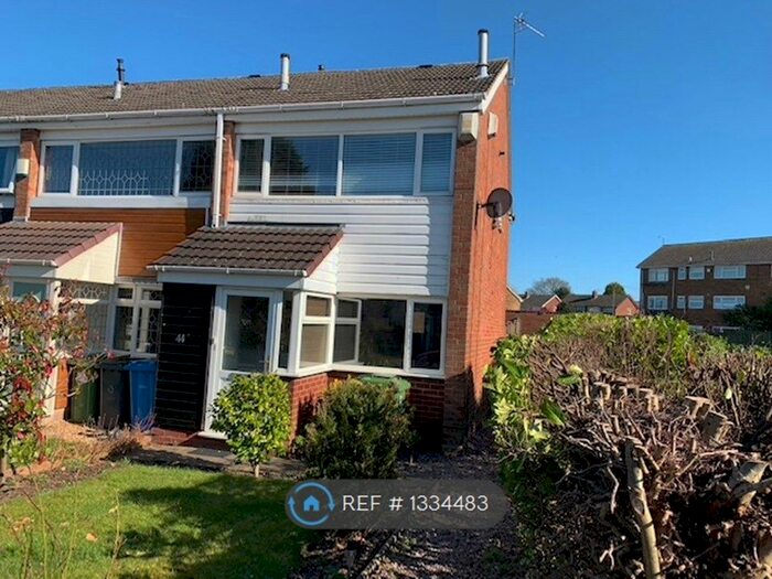 2 Bedroom End Of Terrace House To Rent In Ajax Close, Walsall, WS6
