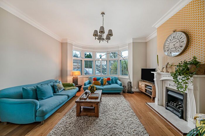 4 Bedroom Semi-Detached House For Sale In Middle Park Avenue, Eltham, SE9