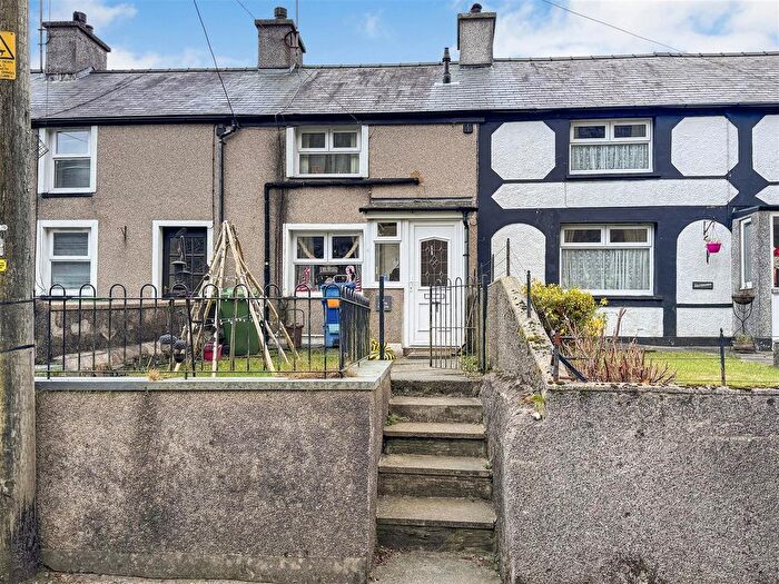 2 Bedroom Terraced House For Sale In Bryn Tirion, Glanypwll, Blaenau Ffestiniog, LL41