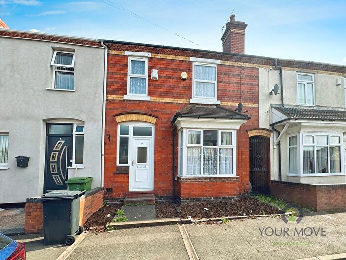 2 Bedroom Flat To Rent In Norman Street, Dudley, West Midlands, DY2
