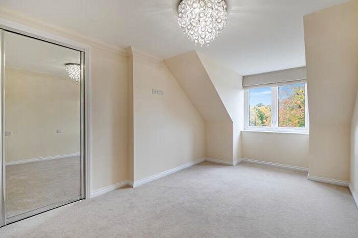 1 Bedroom Apartment For Sale In Apartment Chiltern Lodge, Princes Risborough, HP27