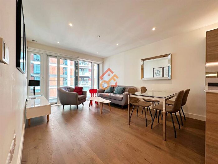 2 Bedroom Flat To Rent In Deveraux House, Duke Of Wellington Avenue, London, SE18