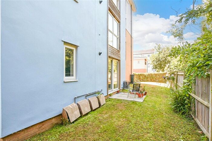 2 Bedroom Flat For Sale In Olympia Way, Whitstable, Kent, CT5