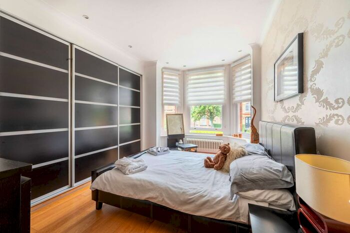 1 Bedroom Flat To Rent In Essendine Mansions, Maida Vale, London, W9