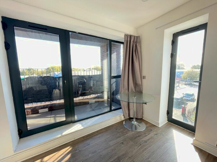 1 Bedroom Flat To Rent In Butchers Road, Canning Town, London, E16