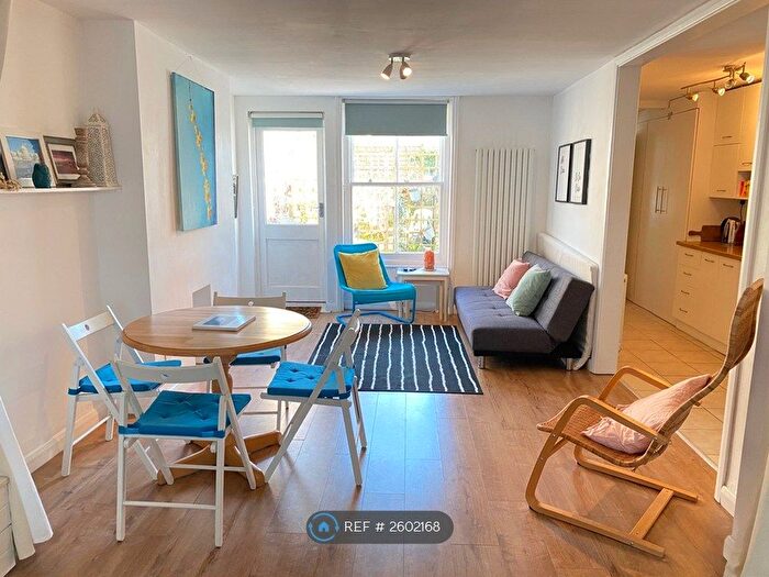 1 Bedroom Flat To Rent In Queen's Park Road, Brighton, BN2