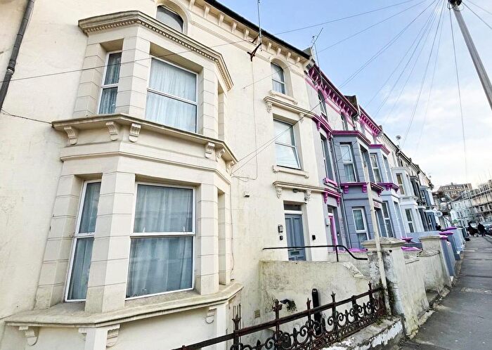 1 Bedroom Flat To Rent In Cambridge Gardens, Hastings, TN34