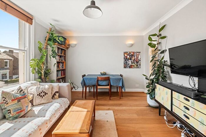 2 Bedroom Flat To Rent In Lordship Park, Lordship Park, N16