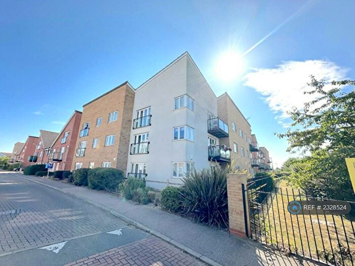 2 Bedroom Flat To Rent In Military Close, Shoeburyness, Southend-On-Sea, SS3
