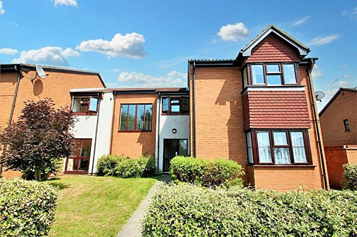 Studio To Rent In Clarkes Drive, Uxbridge, UB8