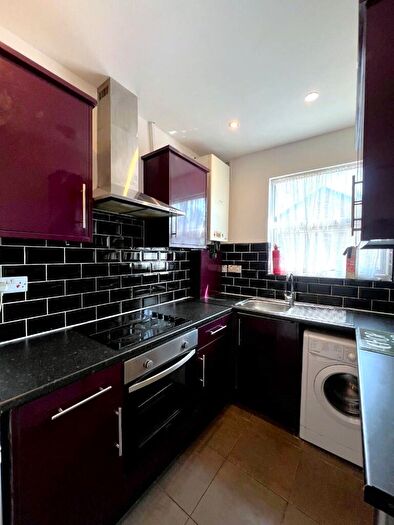 2 Bedroom Flat To Rent In Romford Road, London, E7