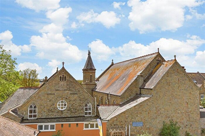 2 Bedroom Flat For Sale In Chapel Street, Hythe, Kent, CT21