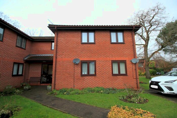 2 Bedroom Property To Rent In Silvertrees, Bricket Wood, St.Albans, AL2
