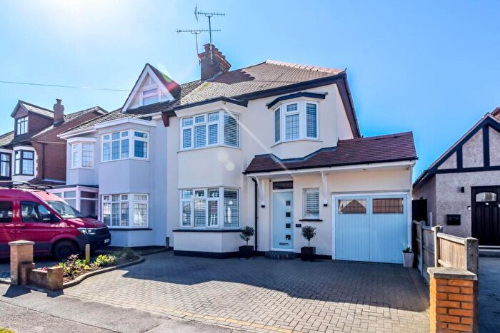 4 Bedroom Semi Detached House For Sale In Olive Avenue, Leigh-On-Sea, SS9