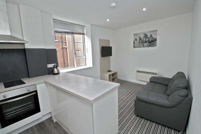 2 Bedroom Flat To Rent In Centre Court, Paragon Street, HU1