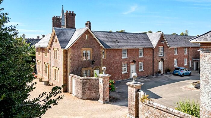 2 Bedroom Flat For Sale In Walpole Court, Puddletown, Dorchester, DT2