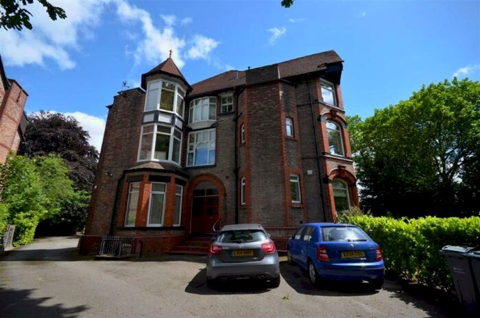 2 Bedroom Flat To Rent In Lapwing Lane, Manchester, M20