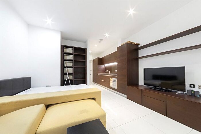 Studio To Rent In Albany House, London, WC1H