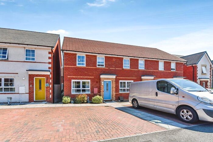 3 Bedroom End Of Terrace House For Sale In Walnut Drive, Chippenham, SN15
