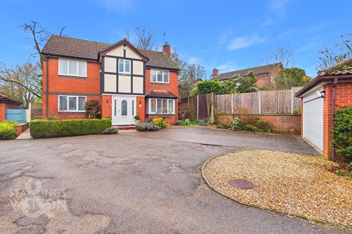 4 Bedroom Detached House For Sale In Princess Beatrice Close, Hellesdon, Norwich, NR6