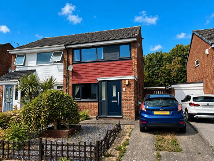 3 Bedroom Semi-Detached House For Sale In Kilmarnock Road, Darlington, DL1