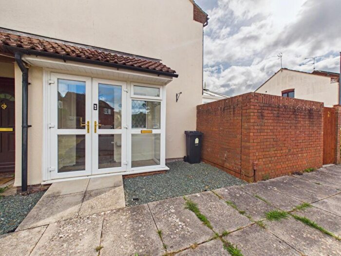 1 Bedroom Semi-Detached House For Sale In Campion Close, Thornbury, Bristol, BS35