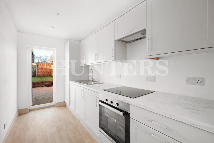 3 Bedroom House For Sale In Chalgrove Road, London, N17